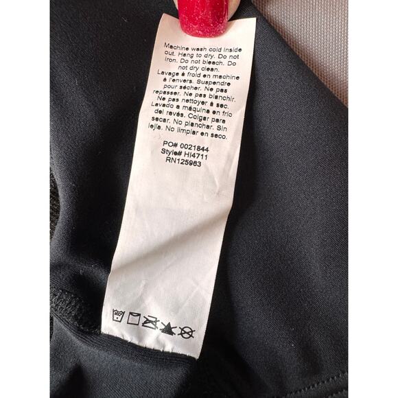 New BEYOND YOGA Women's Black Shine Heather Rib Glow On Cropped Tank Top Size XS - Picture 10 of 10